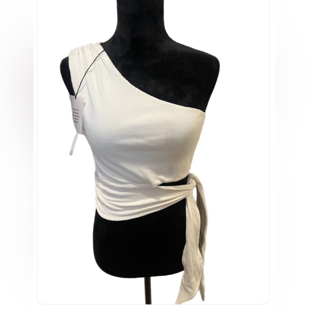 NWT Lovers + Friends Ivory Ribbed One-Shoulder Top- medium